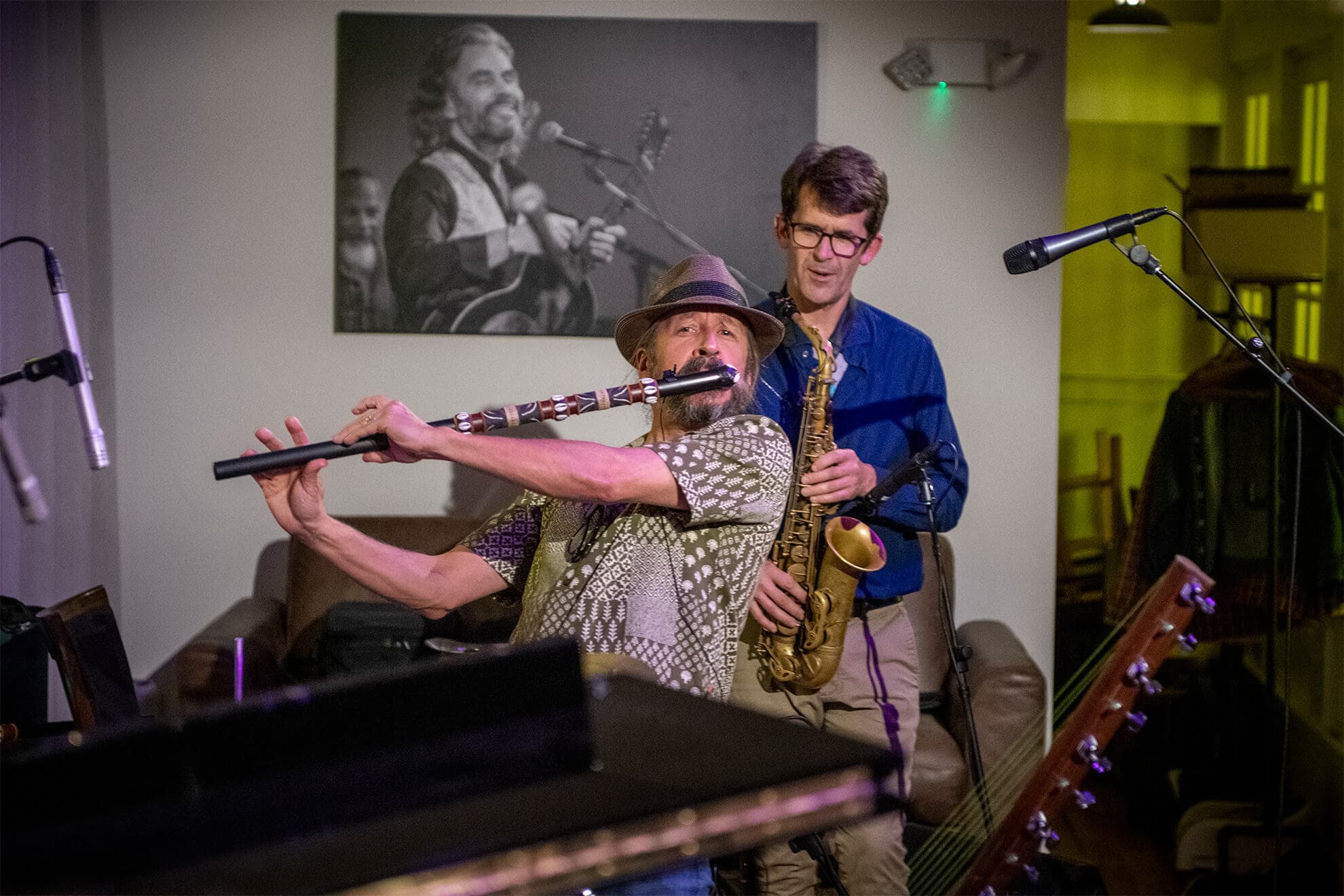 Bright Cloud Mountain performance photo 4